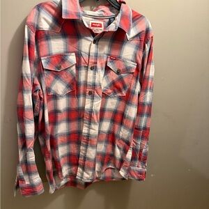 Wrangler Men's Red and Blue Plaid Button-Down Shirt